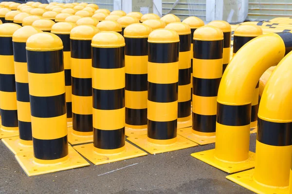 Barras Metálicas Para Protección Contra Transporte Almacenamiento Antes Instalación Amarillo — Foto de Stock