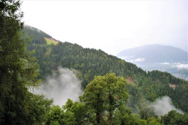 Dağlar, bulutlar, bulutlar...