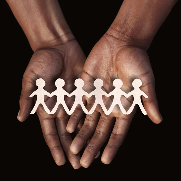 Африканские Руки Бумажными Людьми — стоковое фото