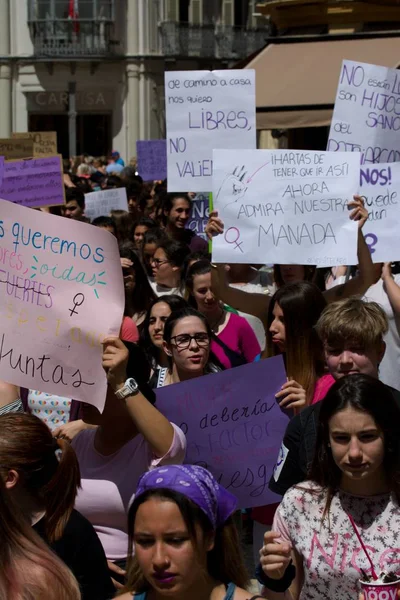 Málaga, España - 10 de mayo de 2018: Huelga general de estudiantes —  Fotos de Stock