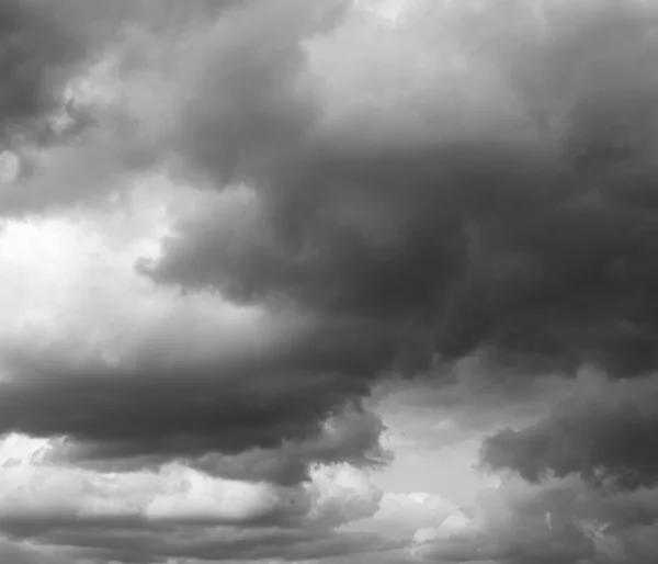 Tempestade céu, chuva . — Fotografia de Stock