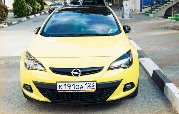 Opel Astra Park — Stok fotoğraf