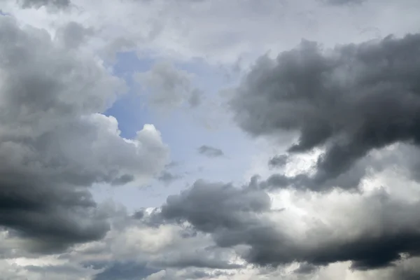 Wolken lucht achtergrond. — Stockfoto