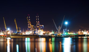 Novorossiysk ışıklı kargo liman gece