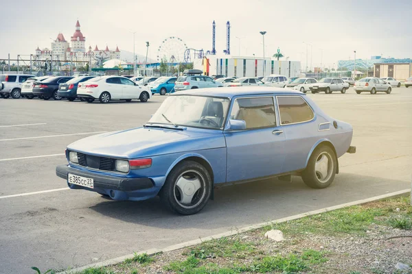 Saab 900 geparkeerd. — Stockfoto