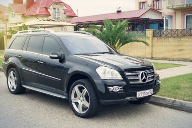 Siyah Mercedes Ml.
