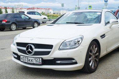 Yeni lüks spor Mercedes Benz Slk .
