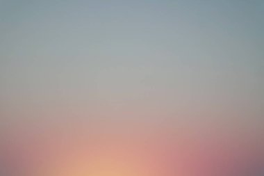 Akşam gökyüzünde bulutlar olmadan