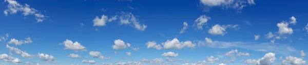 Beautiful blue sky with clouds over horizon. — Stock Photo, Image