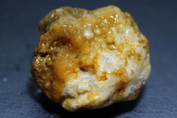 Small Untreated Agate Quartz Chalcedony Aggregate — Stock Fotó