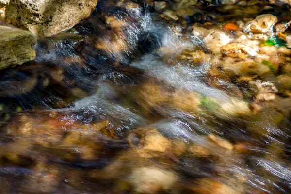 Tormentosa Corriente Agua Pequeño Río Rocoso —  Fotos de Stock