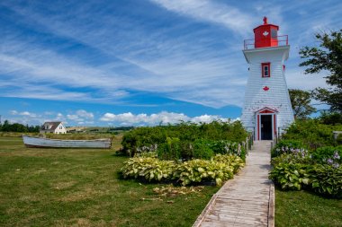Deniz feneri ve Kanada'da sandal
