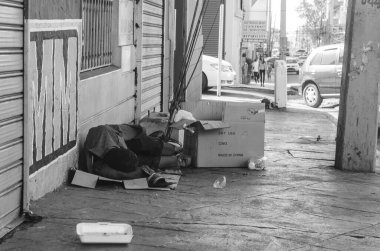 Dominik Cumhuriyeti, Santo Domingo sokaklarında uyuyan dilenci.