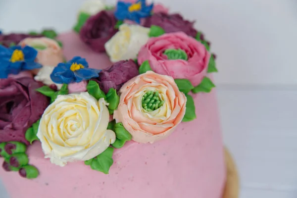 Ciasto, słodkie, kwiaty, 8 marca, wiosna, wakacje, ślub — Zdjęcie stockowe