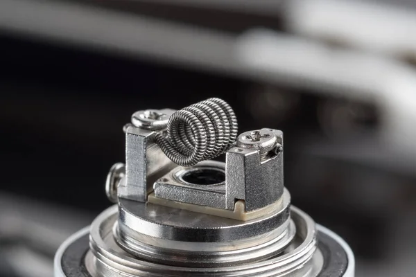 Multistrand Ribbon Fused Clapton on a dripper gold — Stock Photo, Image