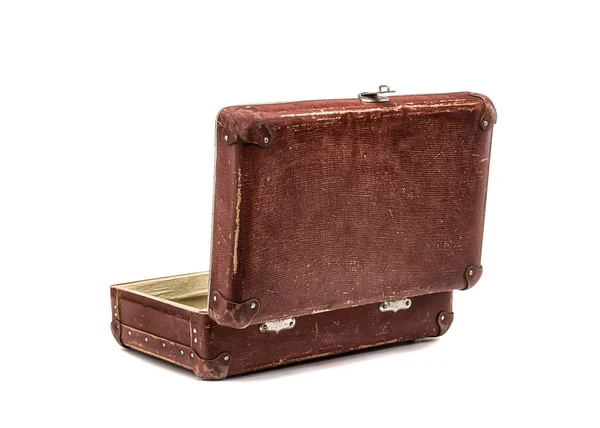 Vecchia valigia vintage aperto anteriore isolato su bianco — Foto Stock