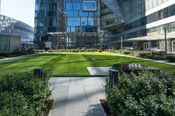 Moskova - 31 Ağustos 2017: Moscow City skyscra fütüristik görünümünü