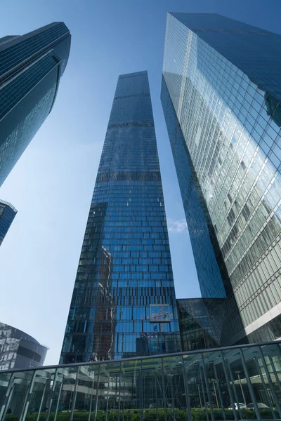 Moskova - 31 Ağustos 2017: Moscow City skyscra fütüristik görünümünü