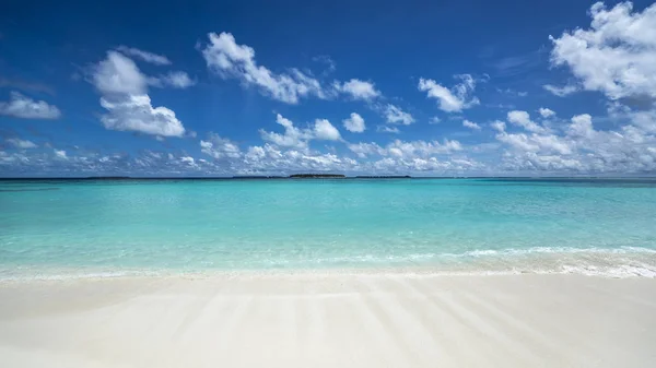 Playa perfecta isla tropical paraíso — Foto de Stock