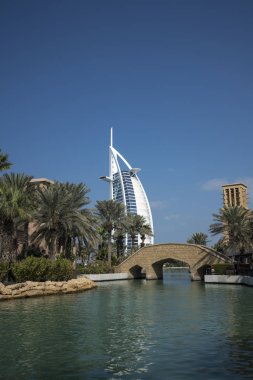 Dubai, Birleşik Arap Emirlikleri - Ocak 05,2018: Madinat Jumei panoramik manzaralı