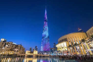 Dubai, Birleşik Arap Emirlikleri - Ocak 06,2018: Burj Dubai gökdelen yakın