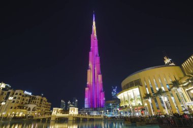 Dubai, Birleşik Arap Emirlikleri - Ocak 06,2018: Burj Dubai gökdelen yakın