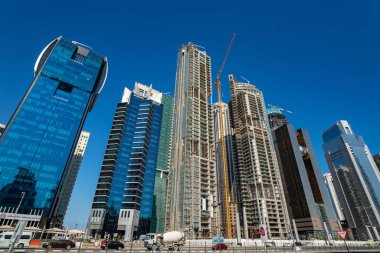 Doha, Katar - 23 Kasım 2019: The West Bay City silueti 