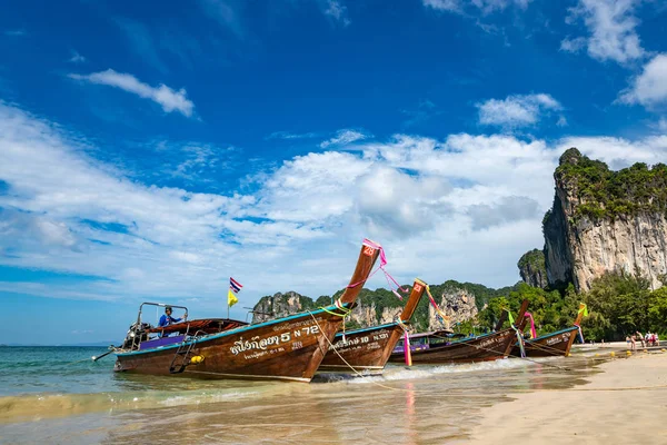 Krabi, Thajsko - 23. listopadu 2019: Úžasný výhled na krásné b — Stock fotografie