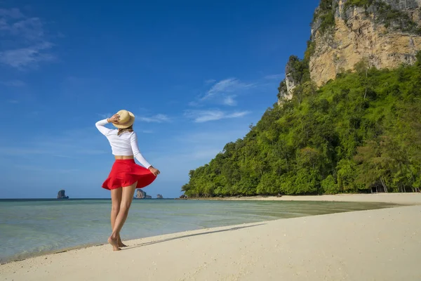 Young happy women on tropical beach at summer vacation. Thailand — Stock Photo, Image