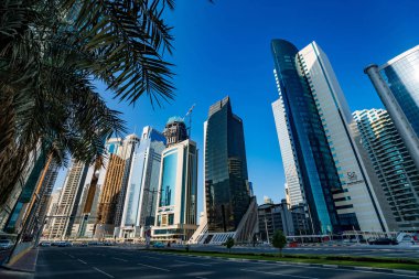 Doha, Katar - 23 Kasım 2019: The West Bay City silueti 