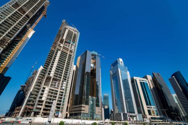 Doha, Katar - 23 Kasım 2019: The West Bay City silueti 