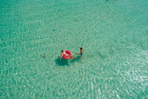 Romantic Couple Snorkeling Sea Honeymoon — Stock Photo, Image