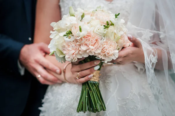 Mariée Tenant Bouquet Mariage Coloré Dans Main — Photo