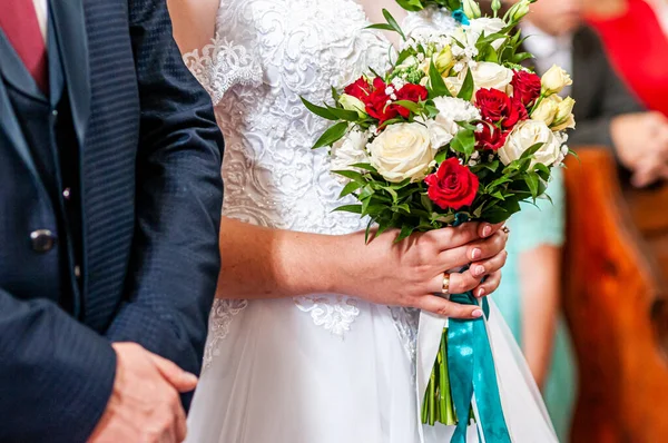 Bouquet Bunga Tangan Pengantin Wanita — Stok Foto