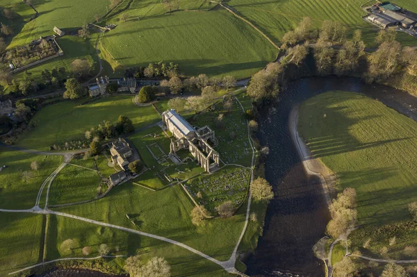 Boltonské Opatství Wharfedale Severní Yorkshire Anglie Získává Své Jméno Trosek — Stock fotografie