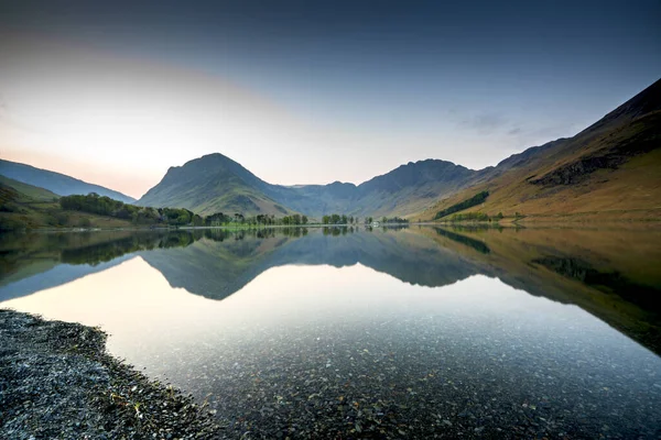 Amanhecer Torno Buttermere Lago Inglês Lake District Noroeste Inglaterra Aldeia — Fotografia de Stock