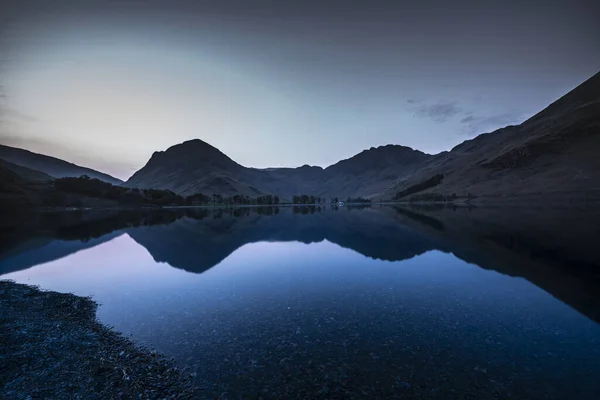 Αυγή Γύρω Από Buttermere Λίμνη Στην Αγγλική Περιοχή Λίμνη Στη — Φωτογραφία Αρχείου