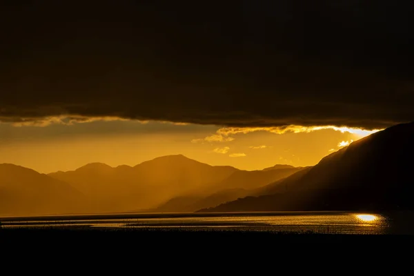 Drohnenaufnahmen Eines Stürmischen Sonnenuntergangs Über Loch Linnhe Von North Ballachulish — Stockfoto