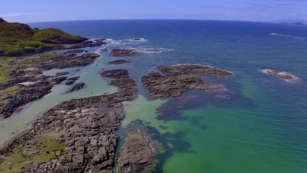 Drone Footage Waves Lapping Rocks Portuairk Bay Scotland — Stock Video