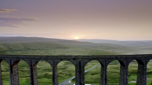 Imagens Aeriel Ribblehead Viaduct Yorkshire Dales National Park Durante Nascer — Vídeo de Stock
