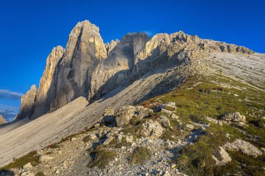 İtalyan Dolomitleri 'nde Tre Cime di Lavaredo' nun Unesco sitesi