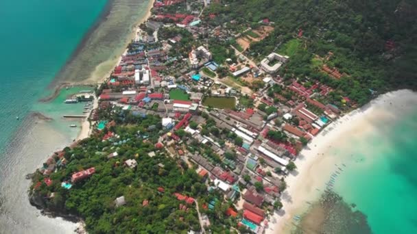 Αεροφωτογραφία της ακτογραμμής του νησιού Koh Phangan στην Ταϊλάνδη — Αρχείο Βίντεο