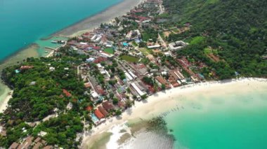 Tayland 'daki Koh Phangan adasının kıyı şeridi manzarası