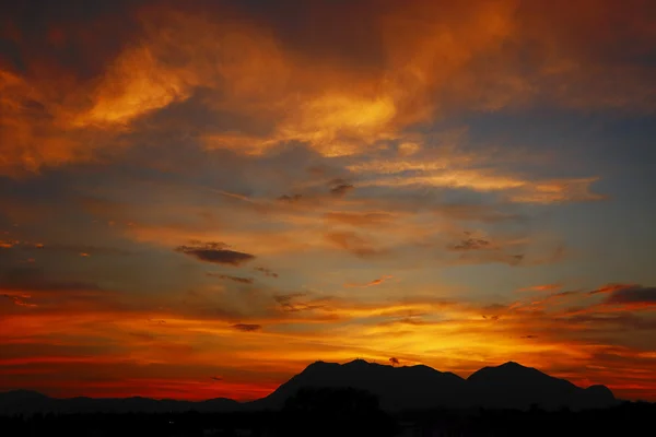 İtalyan müstehcen günbatımı