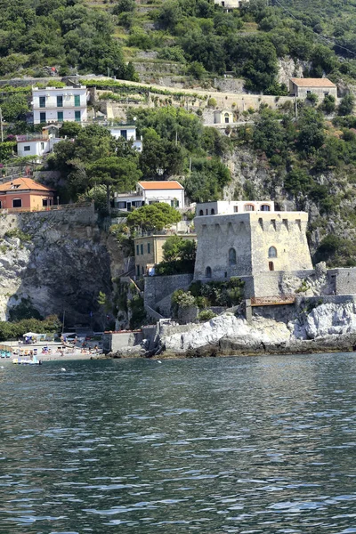 Amalfinské pobřeží od moře — Stock fotografie