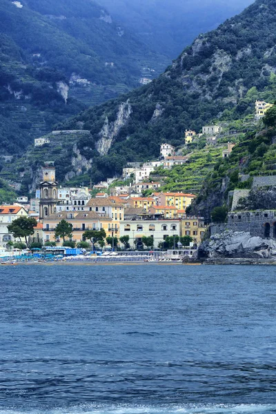 Az Amalfi-partra a tenger — Stock Fotó