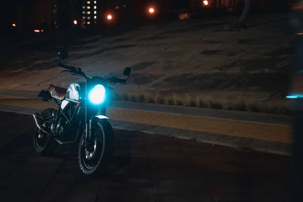 Cafe racer scrambler motorcycle, old fashioned vehicle with mode — 스톡 사진