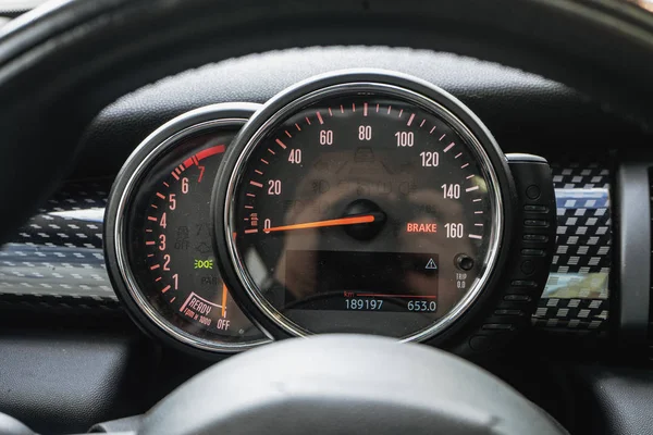 Modern car dashboard with speedometer, rpm meter and indicators — Stockfoto