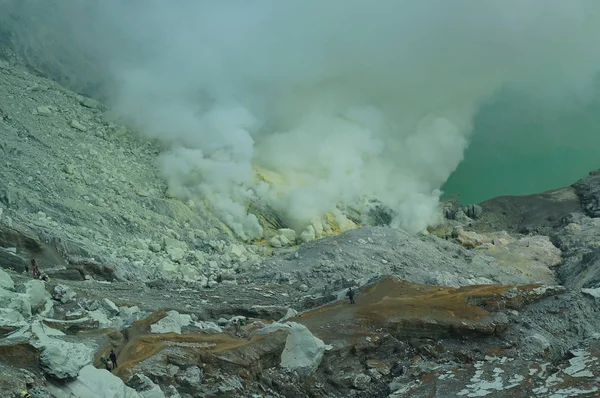 Cratere Ijen Lago Cratere Acido Situato Cima Monte Ijen Con — Foto Stock