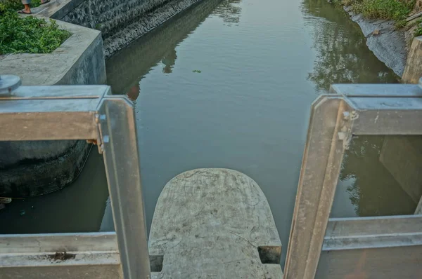 Річки Досить Сильним Потоком Джерелами Води Гір Мають Чистий Потік — стокове фото